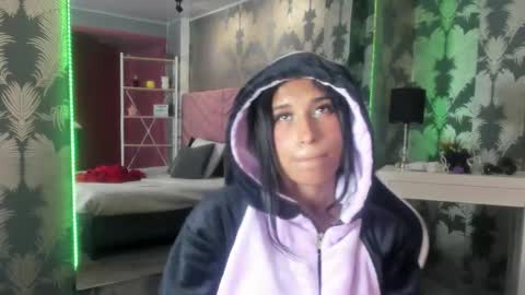 Karina online show from October 6, 7:07 pm