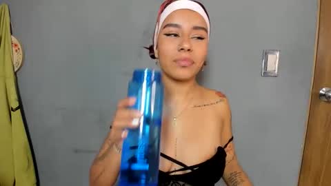 karina_aurora online show from April 18, 9:04 pm