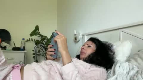 Snapshot of karinablair chatting on October 11, 9:36 am Karina online show from October 11, 9:36 am