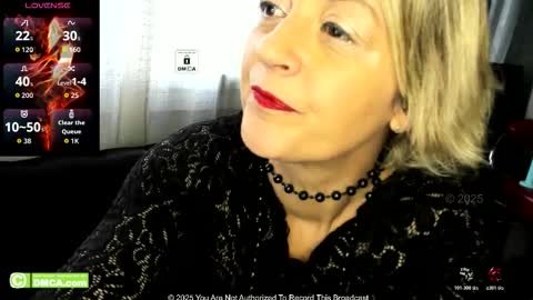 karinabrando online show from December 15, 9:36 am