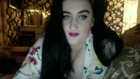 karinkabrunetka2 online show from December 3, 5:01 pm