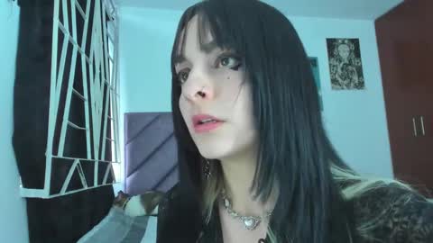 KARINNA  RAVEN online show from February 13, 9:38 pm