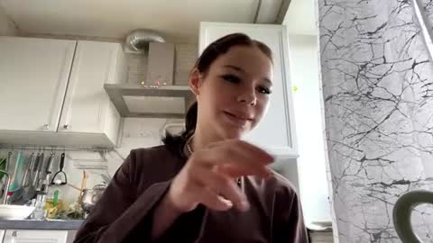 Leya online show from July 15, 2:11 pm