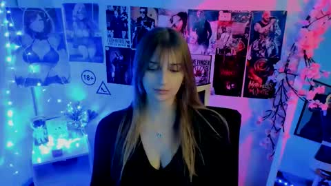 Karla online show from November 19, 1:55 pm