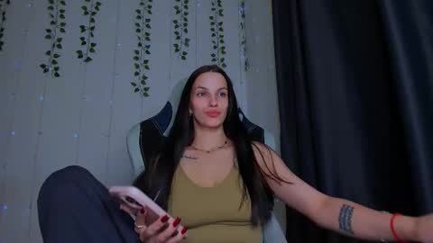 karla_lim online show from October 24, 12:06 am