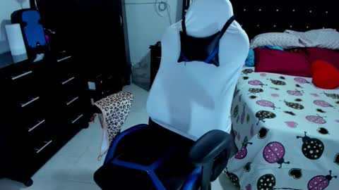 karly. online show from November 3, 3:10 am