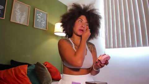 Karlye online show from November 12, 5:11 pm