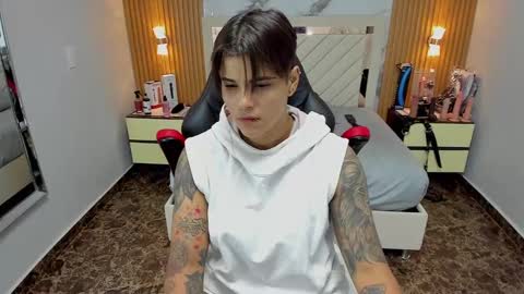 Karoll online show from November 5, 8:03 pm