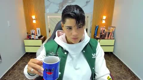 Karoll online show from October 3, 3:00 am