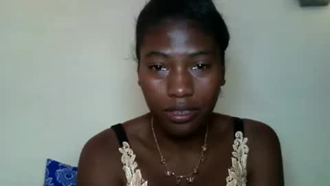 karoliee online show from April 17, 7:43 am