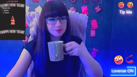 Caroline online show from April 16, 5:41 am