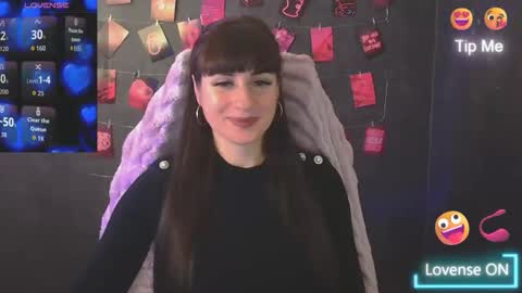 Caroline online show from October 18, 9:45 am