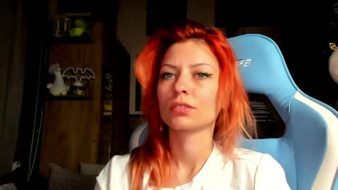 karoline121 online show from April 16, 9:50 pm