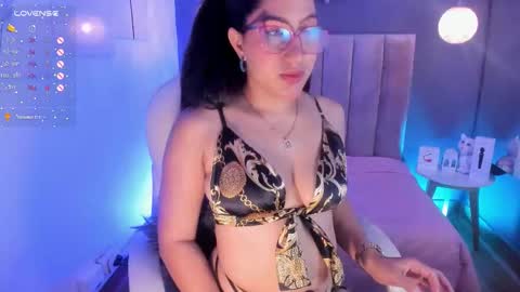 Snapshot of karoline21_ chatting on October 2, 1:38 pm Karoline  online show from October 2, 1:38 pm