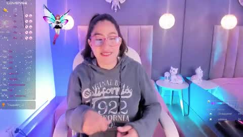 Snapshot of karoline21_ chatting on October 1, 12:54 pm Karoline  online show from October 1, 12:54 pm