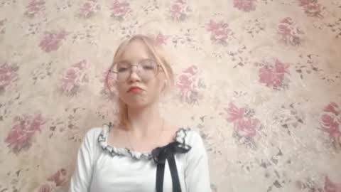 Sara online show from February 25, 7:18 am