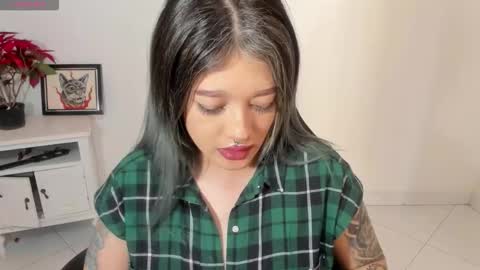 Alicia online show from November 22, 9:06 pm