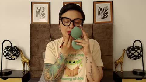 Snapshot of kat_paradisse chatting on September 27, 11:12 pm kat paradisse online show from September 27, 11:12 pm