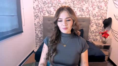 K A T A  H O O T online show from January 27, 8:17 pm