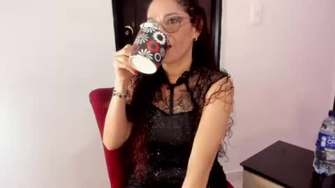 kataleya  online show from June 15, 1:00 pm