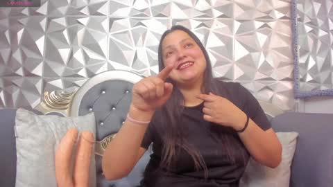 Snapshot of kataleyastiward chatting on December 13, 3:21 pm KATA online show from December 13, 3:21 pm