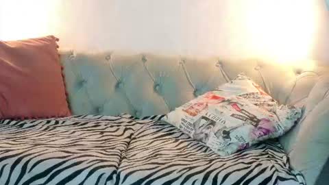 katalinalee_ online show from July 24, 11:41 am