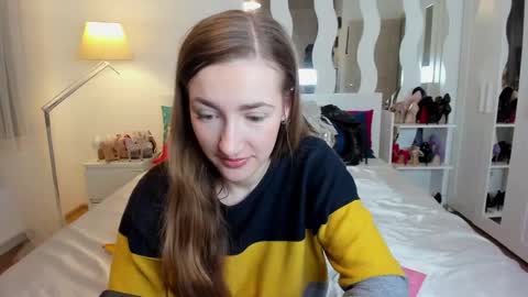 kate_redgar online show from March 6, 4:28 pm