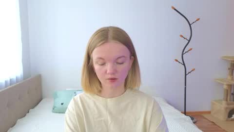 katebunnys online show from June 4, 4:17 am
