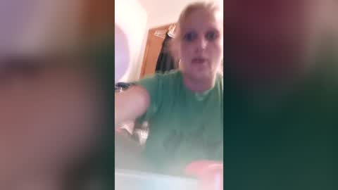 katherinelynn8685 online show from August 8, 10:18 pm