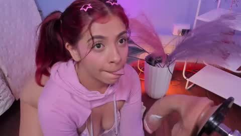 Kathia  online show from November 14, 4:45 am