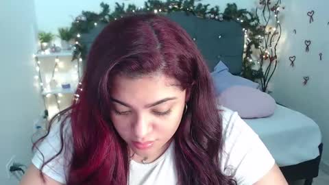 kathygonzalez_ online show from December 22, 12:05 pm