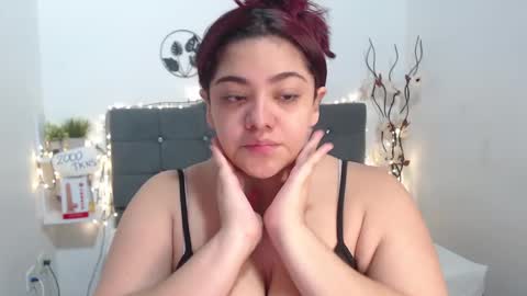 kathygonzalez_ online show from February 3, 12:14 pm