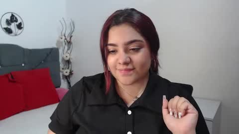 kathygonzalez_ online show from March 7, 9:06 pm