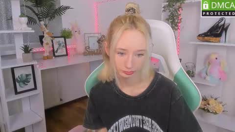 Katia  online show from October 23, 5:57 am