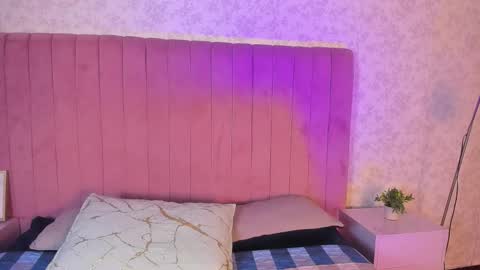 katiawilson  online show from February 10, 3:04 pm