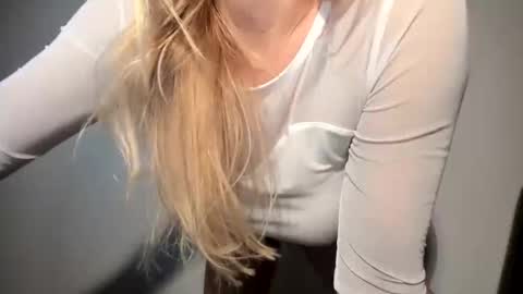 Katie online show from November 7, 7:19 pm