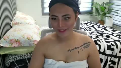 Snapshot of katiefrox_ chatting on February 11, 2:14 am katiefrox  online show from February 11, 2:14 am