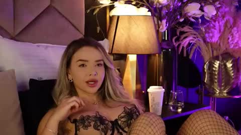 Snapshot of katjolie chatting on September 10, 8:20 pm KatJolie online show from September 10, 8:20 pm