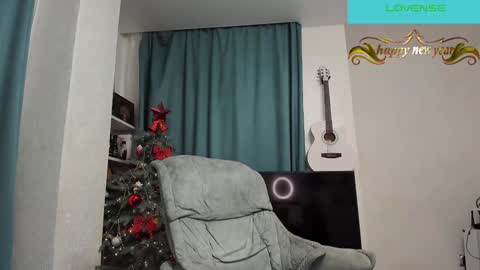 katniss_k online show from December 29, 3:13 pm