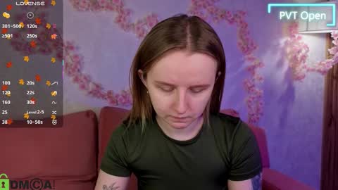 Katrina Bail online show from December 4, 1:08 am