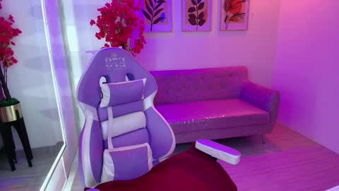 Katrina online show from March 3, 7:42 pm