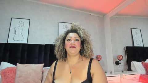 katti_barrera online show from February 7, 10:40 am