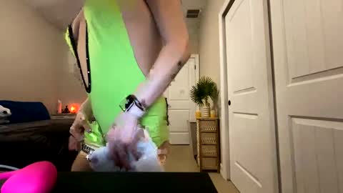 Josie live show Tuesday Wednesday and Thursday online show from November 13, 3:38 am