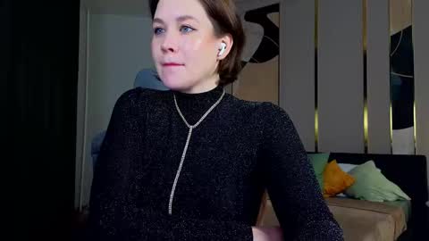 Snapshot of katttymoon_ chatting on October 23, 1:00 am Goddess Katy VACATION online show from October 23, 1:00 am