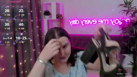 Kate online show from March 27, 8:26 am