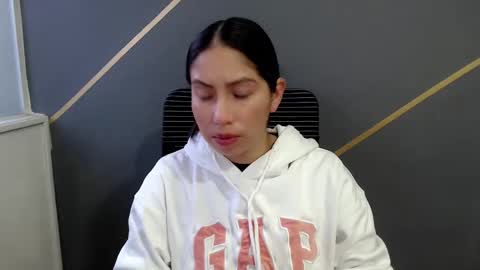 KATY online show from December 10, 11:00 am