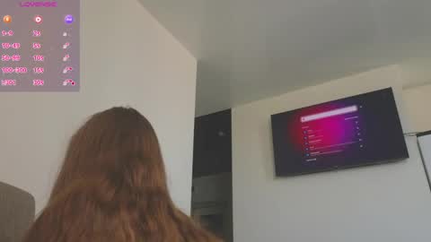 kaylee_ee online show from June 3, 9:32 am