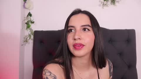 kaylee_lee online show from January 19, 4:41 am