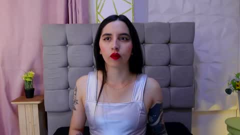 kaylee_lee online show from September 15, 4:21 am