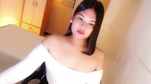 Y O U R        F U T U R E       K A Y L E E  online show from October 6, 6:45 pm